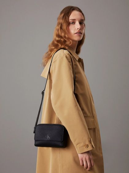 Crossbody Bag CALVIN KLEIN Black Shiny Gunmetal
