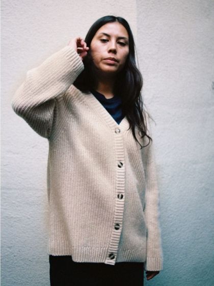 Strickweste NUDIE JEANS Kristina Rib Knit Cardigan Oat