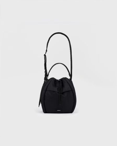 Beuteltasche SANDQVIST Curve Bucket Bag Black