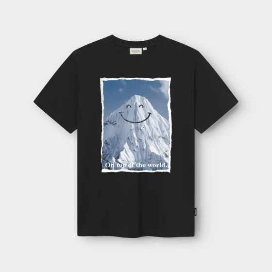 T-Shirt DEDICATED Stockholm Happy Mountain Black