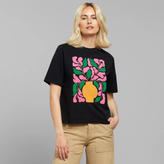 T-Shirt DEDICATED Vadstena Lilly Pillies Black