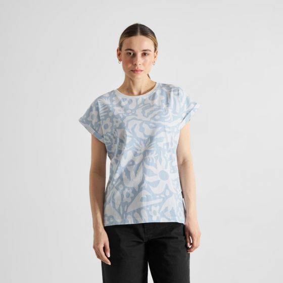T-Shirt DEDICATED Visby Wonky Beach Skyway Blue